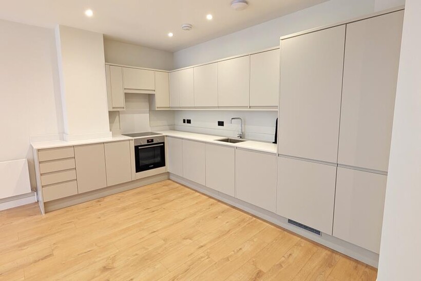 Church Street East, Woking GU21 1 bed flat to rent - £1,575 pcm (£363 pw)