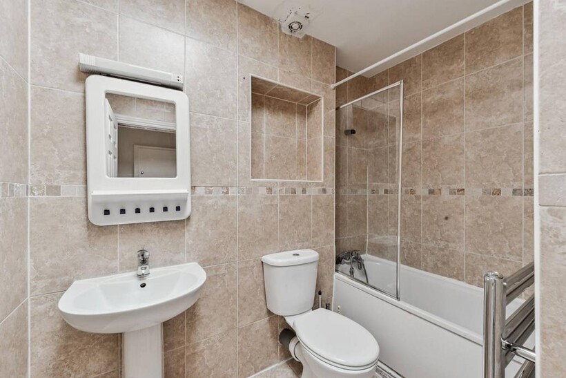Fonthill Road, Finsbury Park, London, N4 1 bed flat to rent - £1,590 pcm (£367 pw)