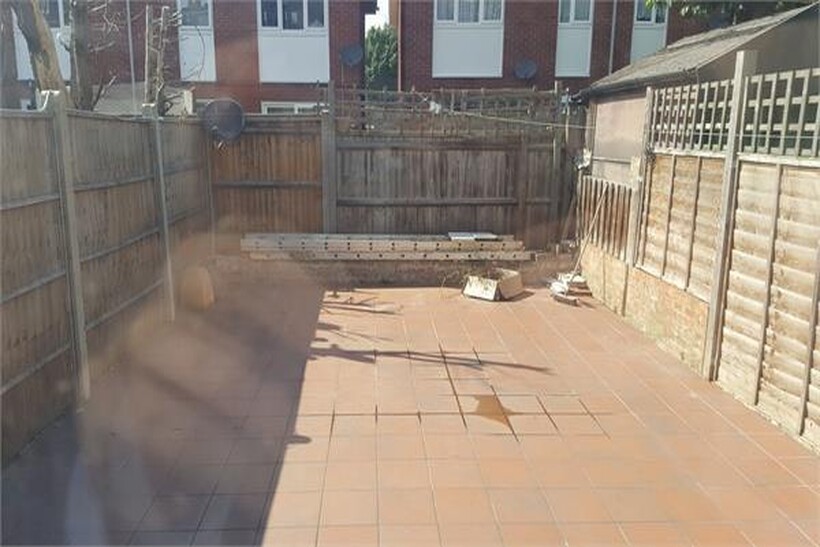 Rostella Road, London 5 bed terraced house to rent - £4,200 pcm (£969 pw)