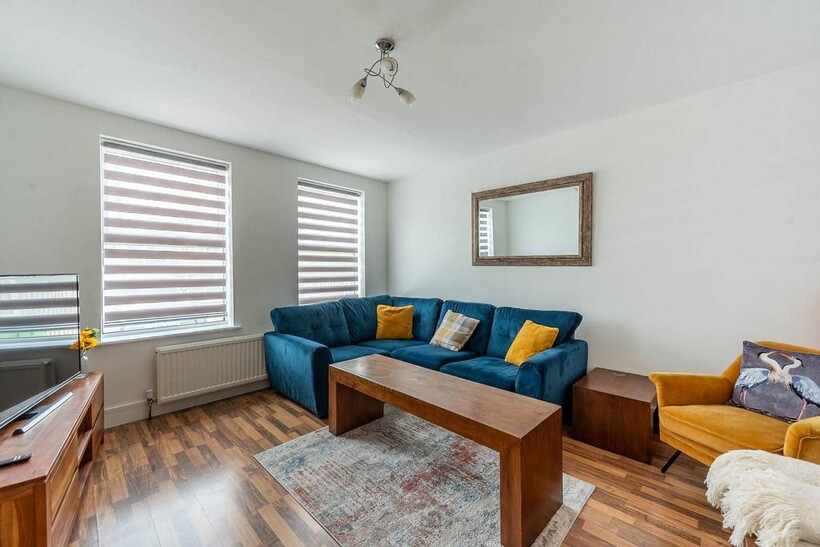 Warneford Road, Harrow, HA3 4 bed semi-detached house to rent - £6,067 pcm (£1,400 pw)
