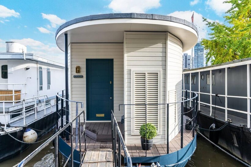 Cheyne Walk, Chelsea, London, SW10 2 bed houseboat to rent - £6,500 pcm (£1,500 pw)