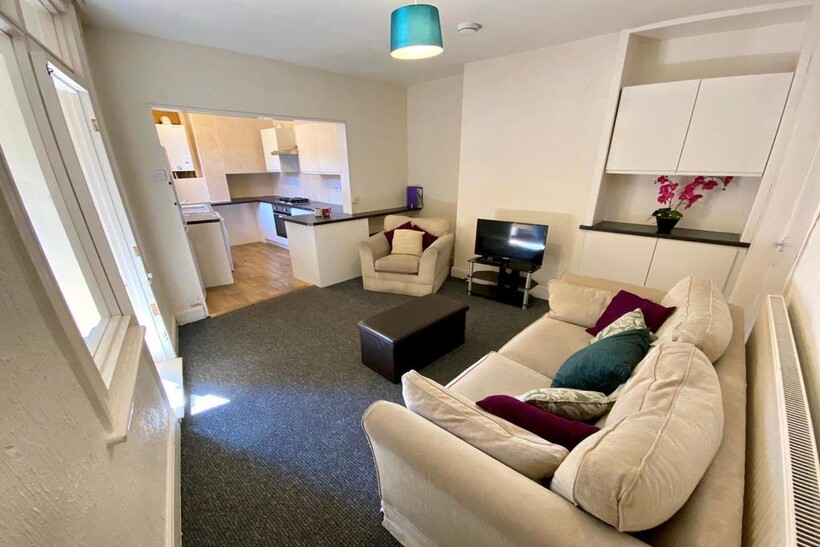 34 Rosedale Rd, Ecclesall 3 bed house share to rent - £399 pcm (£92 pw)