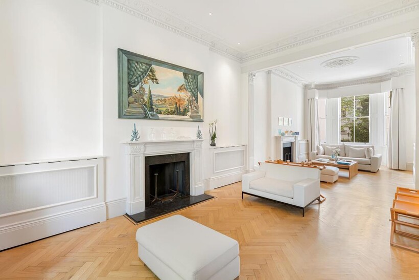 Brunswick Gardens, London W8 5 bed townhouse to rent - £37,917 pcm (£8,750 pw)
