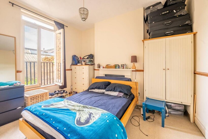 Chesson Road, West Kensington... 1 bed flat to rent - £1,842 pcm (£425 pw)