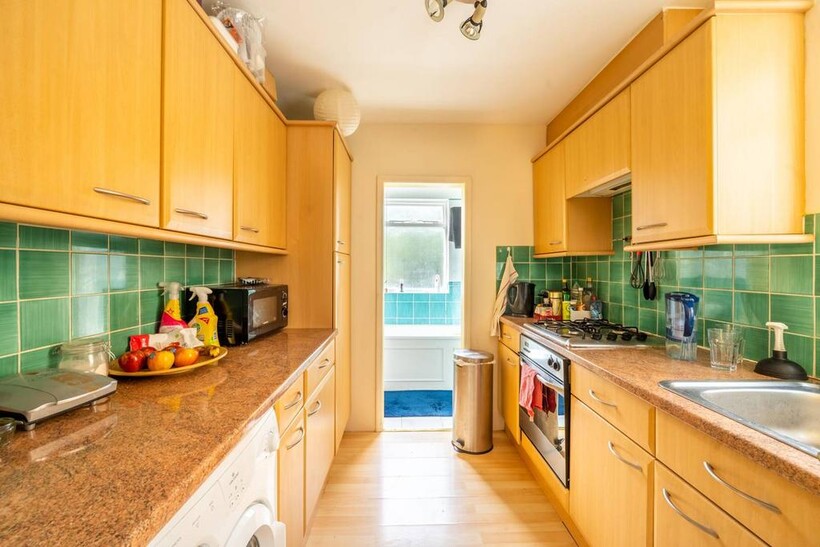 Chesson Road, West Kensington... 1 bed flat to rent - £1,842 pcm (£425 pw)
