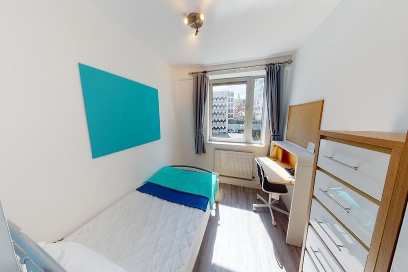 St. James's Street, Nottingham, NG1 6FE 3 bed flat to rent - £1,690 pcm (£390 pw)