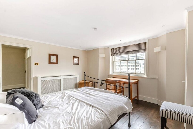 Kings Road, Chelsea, London, SW3 2 bed flat to rent - £8,233 pcm (£1,900 pw)