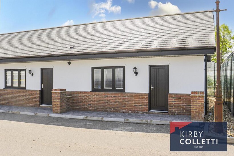 Paynes Lane, Nazeing 1 bed end of terrace house to rent - £1,695 pcm (£391 pw)