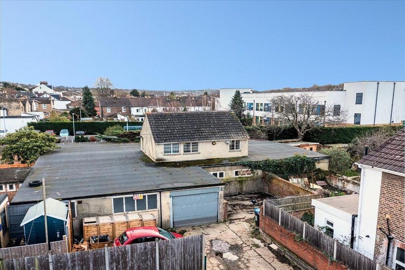 Junction Road, Croydon, Surrey, CR2 Property to rent - £3,333 pcm (£769 pw)