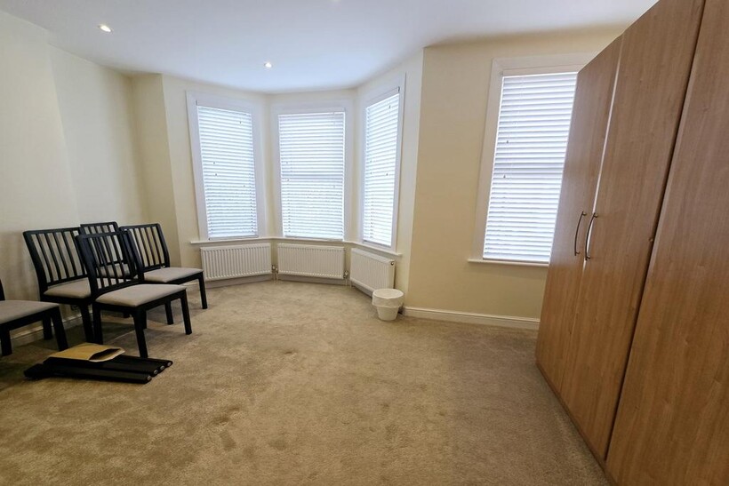 Kimberely Gardens, London 6 bed terraced house to rent - £4,750 pcm (£1,096 pw)