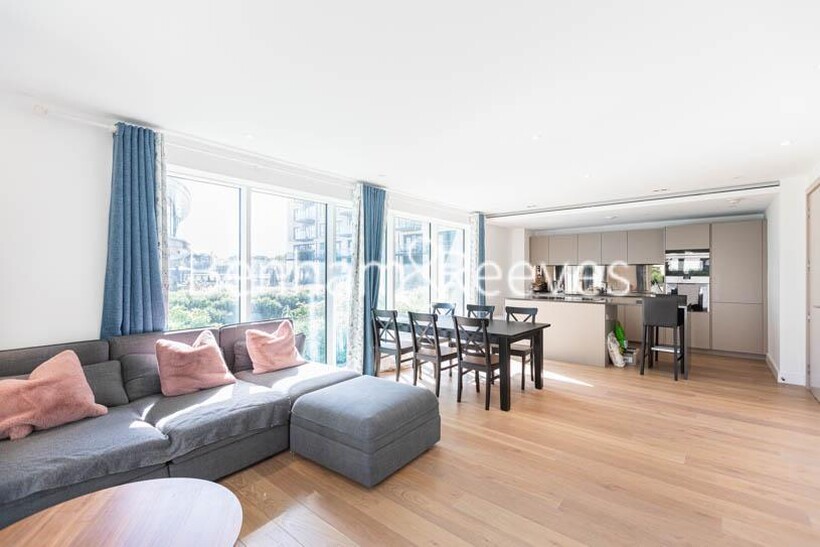 Tierney Lane, Fulham Reach W6 2 bed apartment to rent - £3,950 pcm (£912 pw)