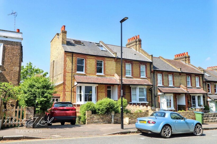 Lansdowne Lane, LONDON 5 bed end of terrace house to rent - £3,700 pcm (£854 pw)
