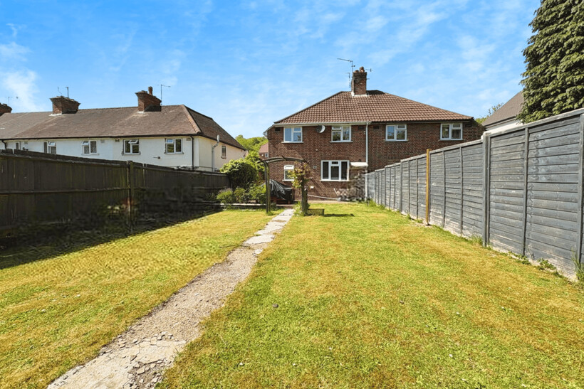 Bowerdean Road, High Wycombe HP13 3 bed semi-detached house to rent - £1,895 pcm (£437 pw)