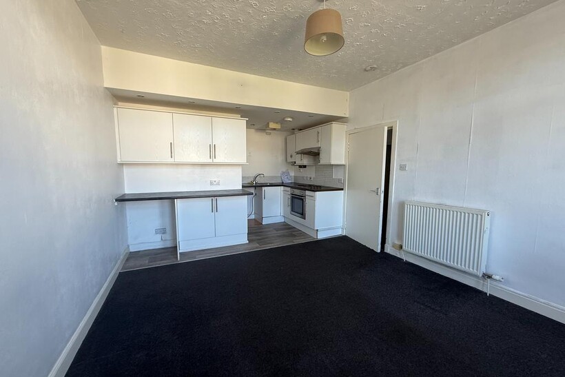 Gardner Street, Law, Dundee, DD3 2 bed flat to rent - £595 pcm (£137 pw)