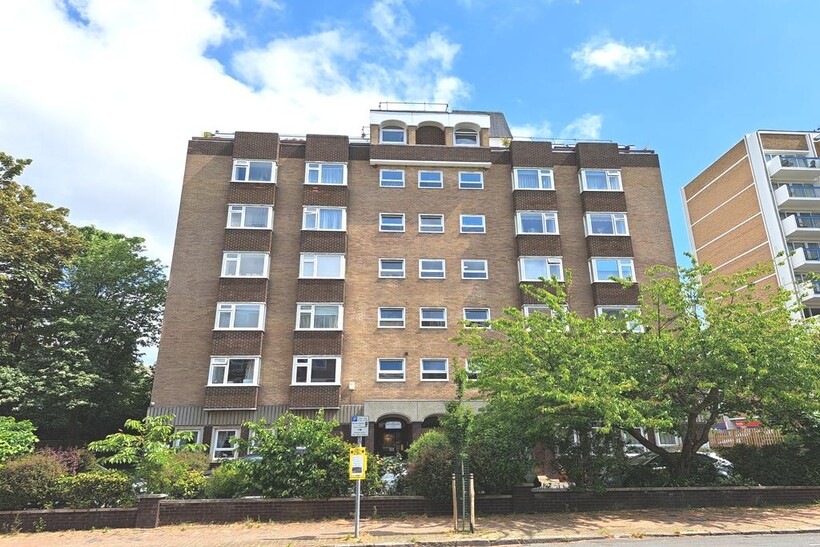 Hartington Place, West Town Centre... 1 bed flat to rent - £940 pcm (£217 pw)