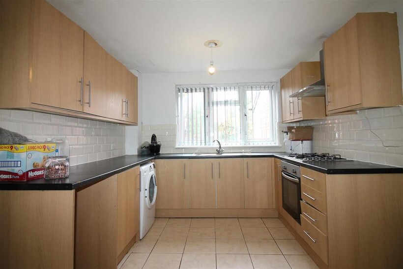St Johns Close, Hyde Park, Leeds 3 bed house to rent - £1,350 pcm (£312 pw)