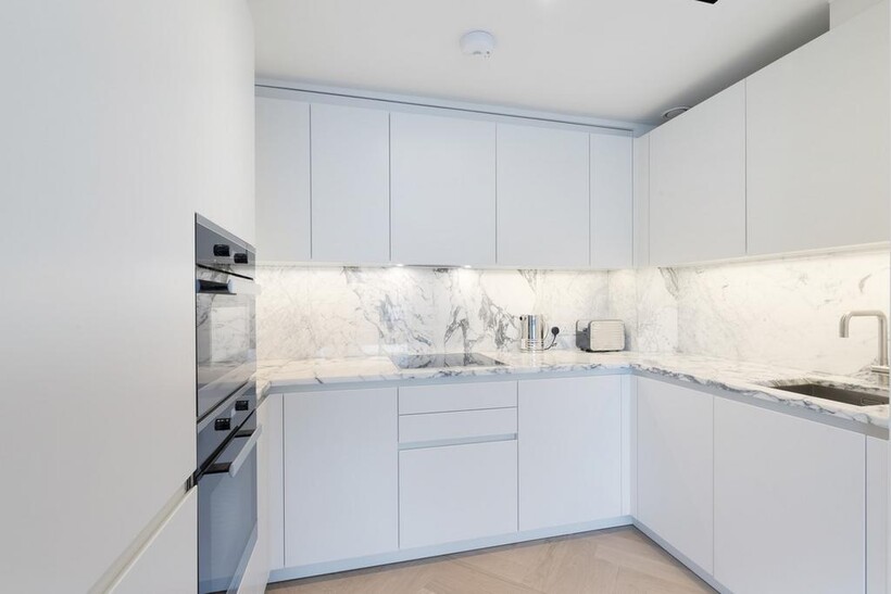 Sherwood Street, London, W1F 7 2 bed apartment to rent - £5,178 pcm (£1,195 pw)