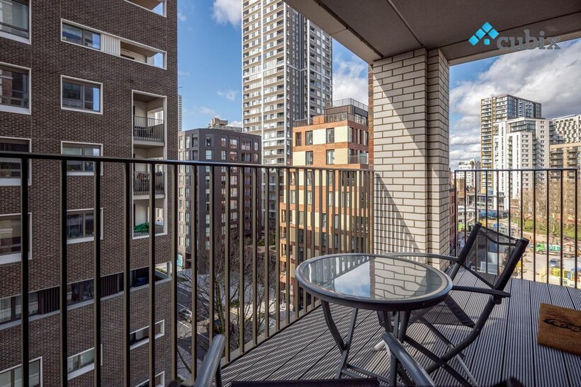 Sayer Street, London SE17 2 bed apartment to rent - £2,999 pcm (£692 pw)