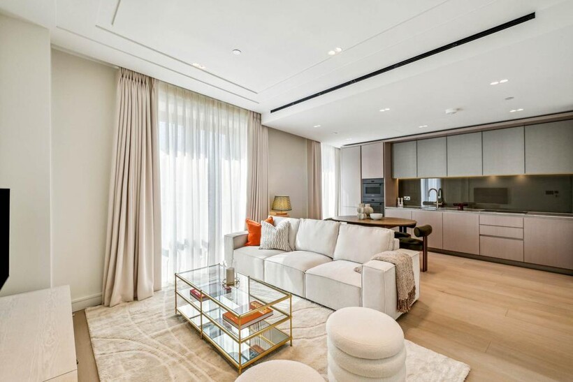 Holland Park Gate, W8 2 bed apartment to rent - £11,267 pcm (£2,600 pw)