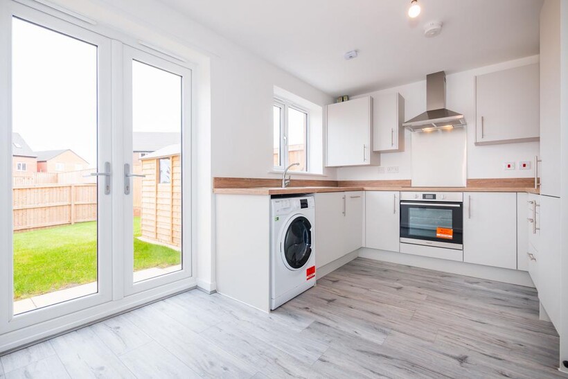 at Wellington Park, Wigham Close... 3 bed house to rent - £1,225 pcm (£283 pw)