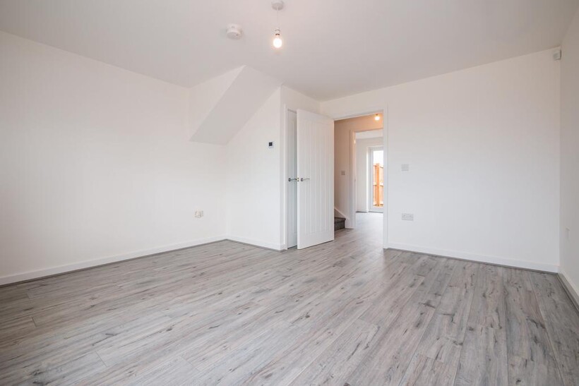at Wellington Park, Wigham Close... 3 bed house to rent - £1,225 pcm (£283 pw)