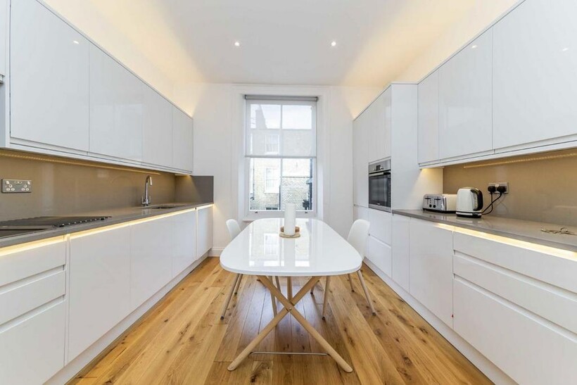 Charleville Road, London W14 3 bed flat to rent - £3,950 pcm (£912 pw)