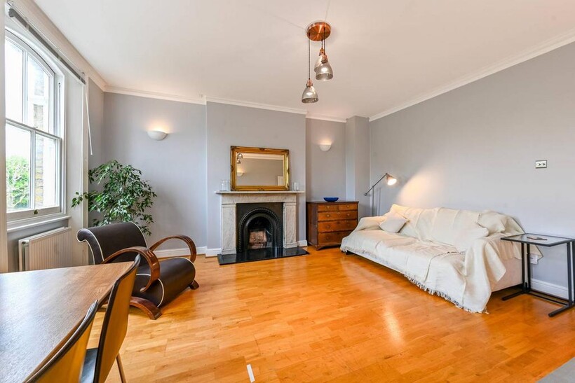 King Henry's Road, Primrose Hill... 2 bed flat to rent - £4,600 pcm (£1,062 pw)