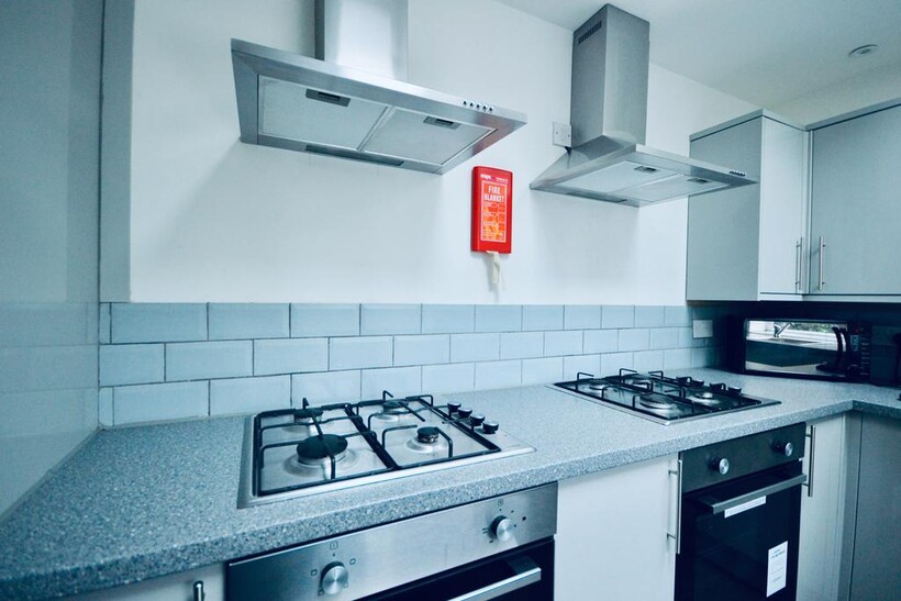 78, Hannan Road L6 6 bed terraced house to rent - £477 pcm (£110 pw)