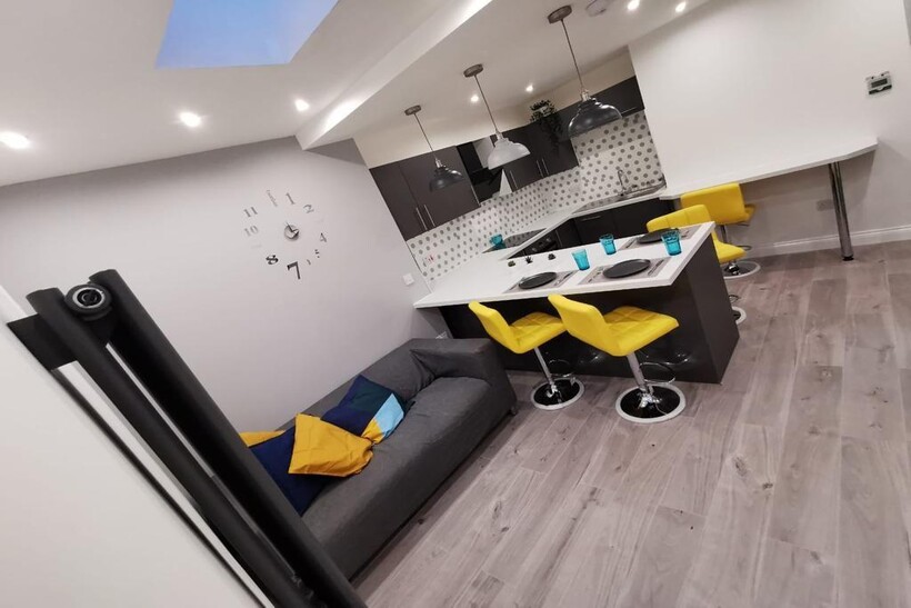 Coventry CV1 5 bed terraced house to rent - £530 pcm (£122 pw)
