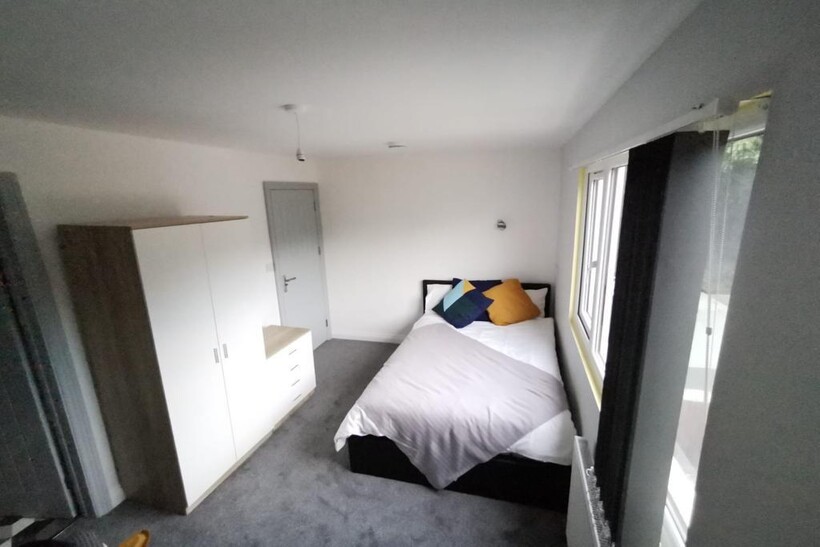 Coventry CV1 5 bed terraced house to rent - £530 pcm (£122 pw)