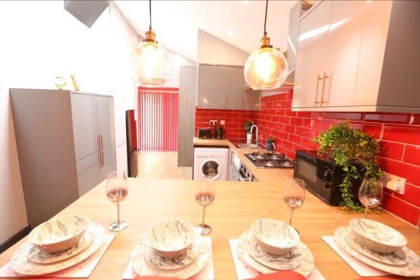 Coventry CV1 5 bed terraced house to rent - £530 pcm (£122 pw)