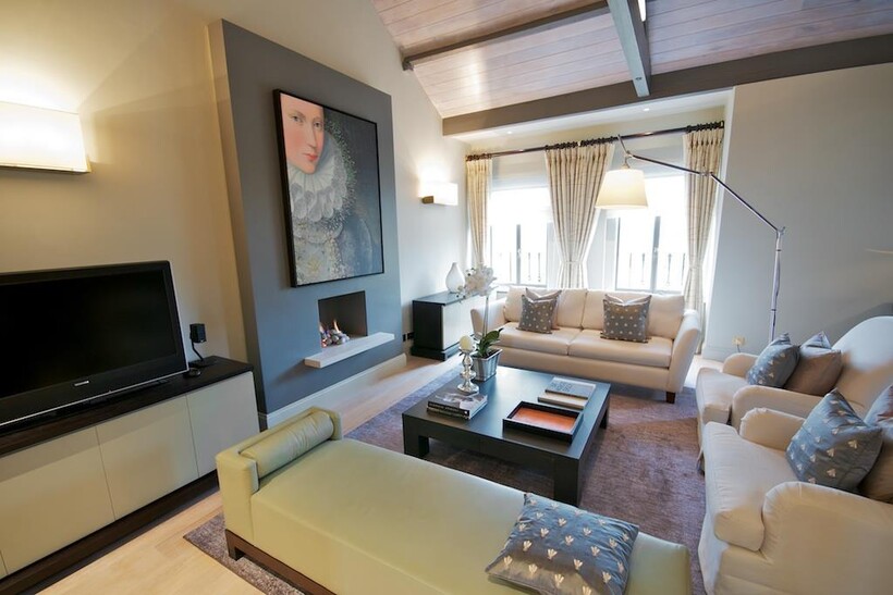 Cadogan Square, London, SW1X 2 bed flat to rent - £14,083 pcm (£3,250 pw)