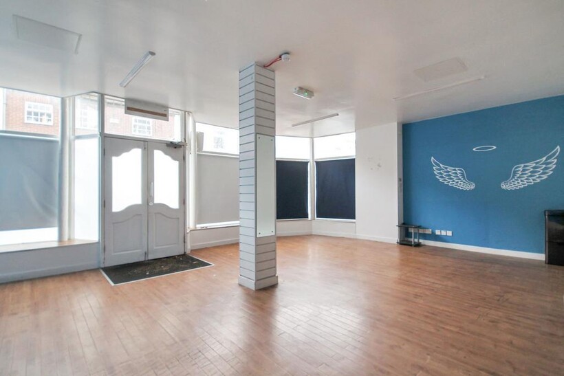 Church Street, runcorn, WA7 1LD Retail property (high street) to rent - £720 pcm (£166 pw)