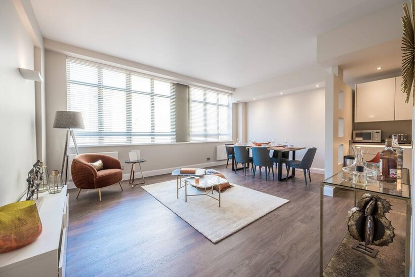 City Road, Old Street, London, EC1V 2 bed flat to rent - £3,551 pcm (£819 pw)