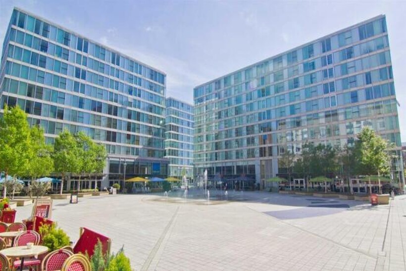 Staten House- MK9 2BX Property to rent - £945 pcm (£218 pw)