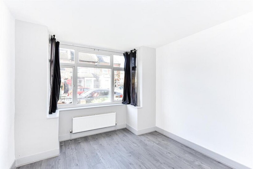 73 Gosport road-1 resized.jpg