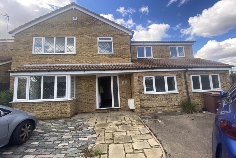 Brooke Drive, Gravesend DA12 4 bed detached house to rent - £3,200 pcm (£738 pw)