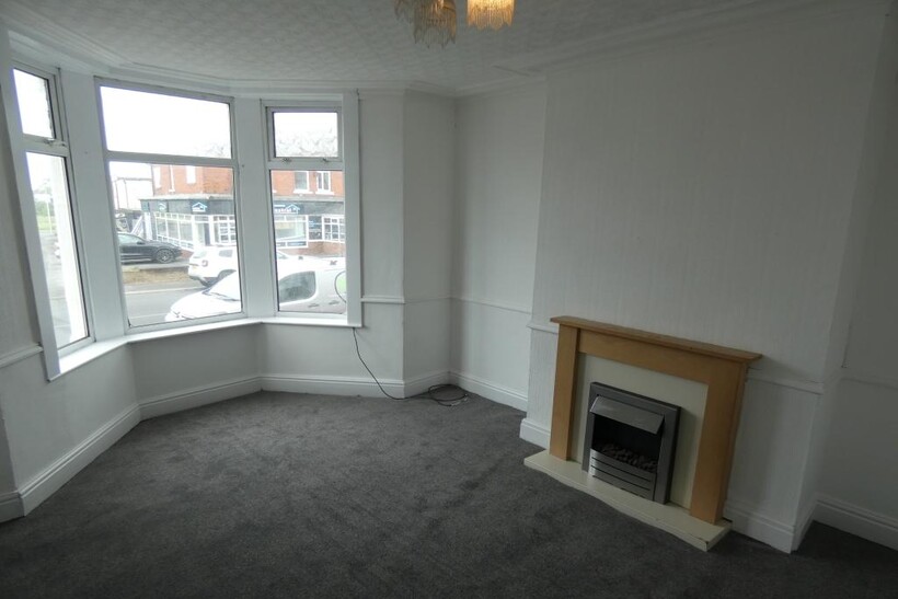 Layton Road, Blackpool, FY3 8HH 3 bed terraced house to rent - £725 pcm (£167 pw)