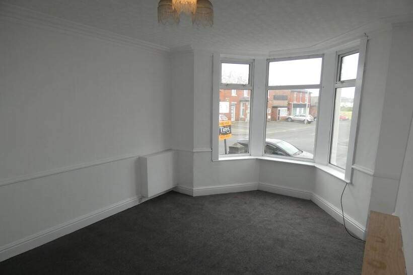 Layton Road, Blackpool, FY3 8HH 3 bed terraced house to rent - £725 pcm (£167 pw)