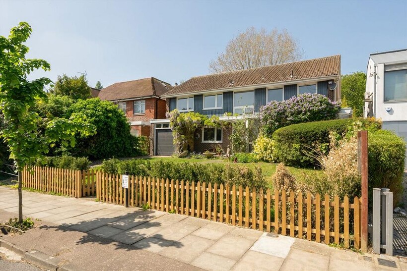 Sheldon Avenue, London N6 5 bed detached house to rent - £9,000 pcm (£2,077 pw)