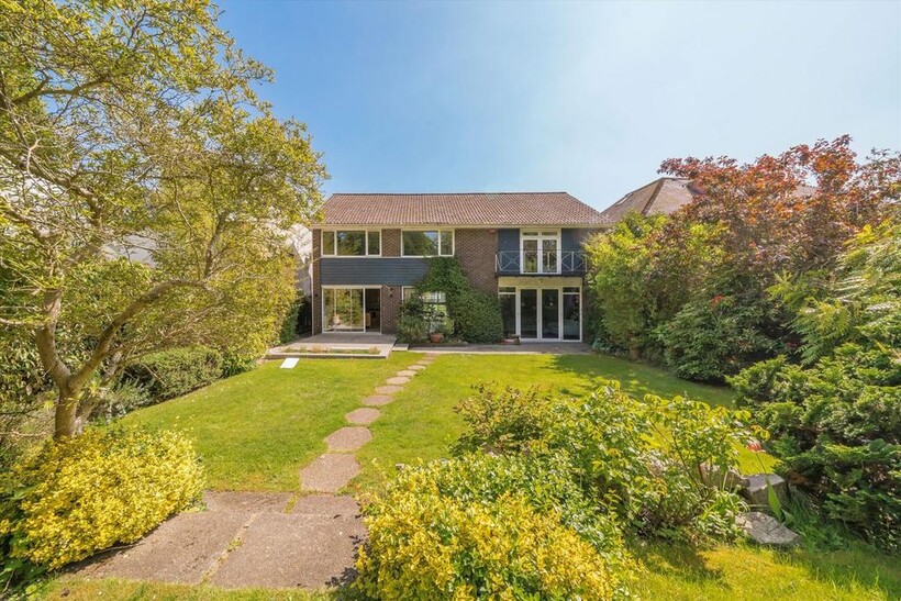 Sheldon Avenue, London N6 5 bed detached house to rent - £9,000 pcm (£2,077 pw)