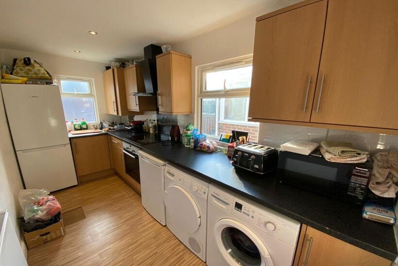 533a Ecclesall Road, Sheffield 3 bed house share to rent - £399 pcm (£92 pw)