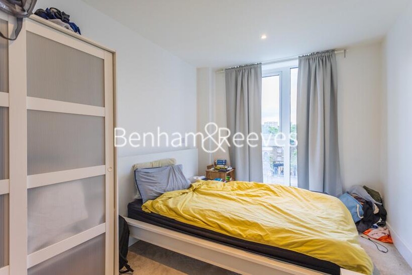 Plumstead Road, Royal Arsenal... 2 bed apartment to rent - £2,499 pcm (£577 pw)