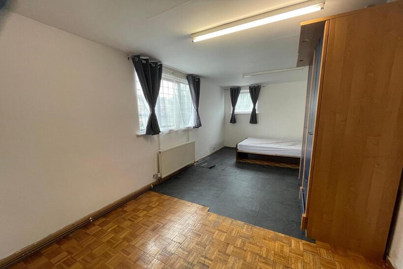 Cunningham Park, Harrow HA1 1 bed in a house share to rent - £640 pcm (£148 pw)