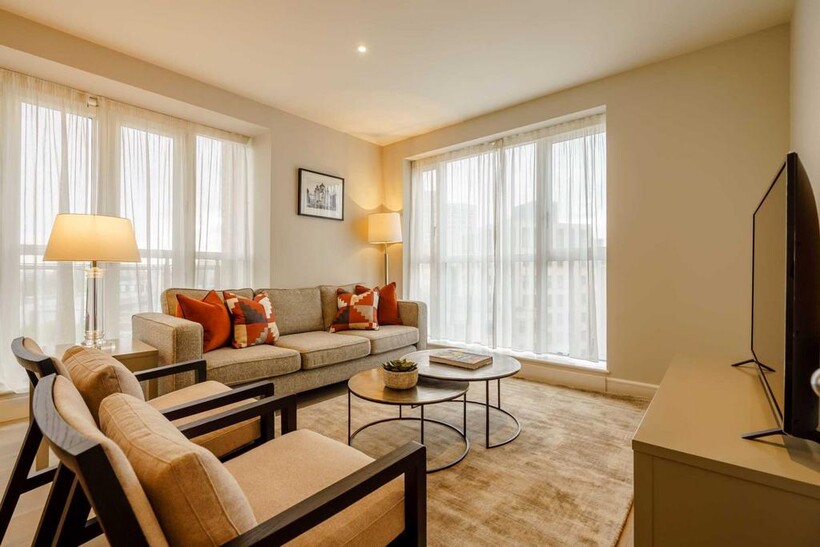Westferry Circus, London E14 2 bed flat to rent - £4,376 pcm (£1,010 pw)