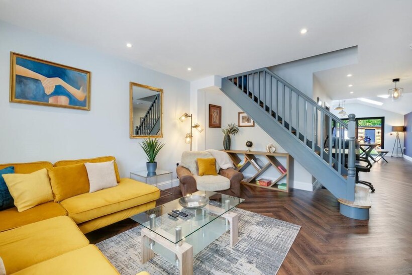 Albert Street, Windsor 3 bed terraced house to rent - £4,750 pcm (£1,096 pw)