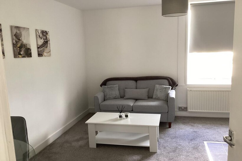 Charlton Street, Maidstone 1 bed flat to rent - £1,000 pcm (£231 pw)