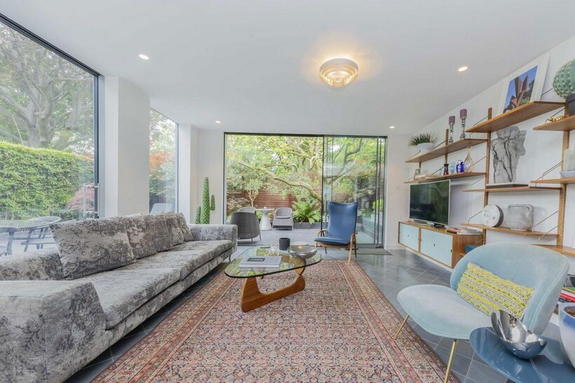 Highgate Close, London N6 5 bed house to rent - £9,500 pcm (£2,192 pw)