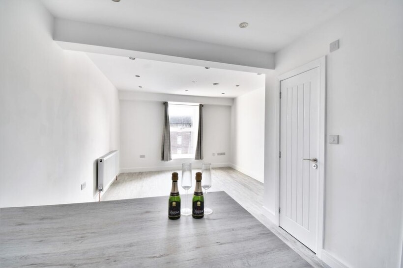 Crookes, Sheffield S10 1 bed maisonette to rent - £925 pcm (£213 pw)