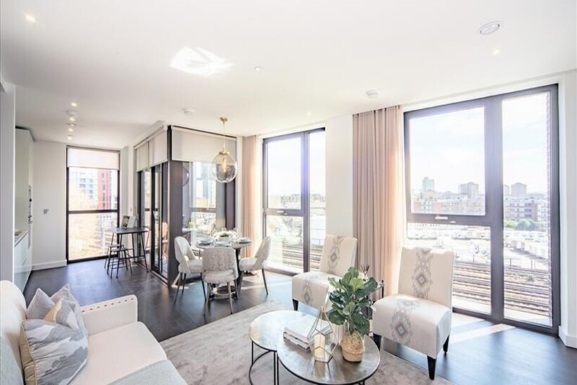 Nine Elms, London SW11 2 bed apartment to rent - £4,871 pcm (£1,124 pw)